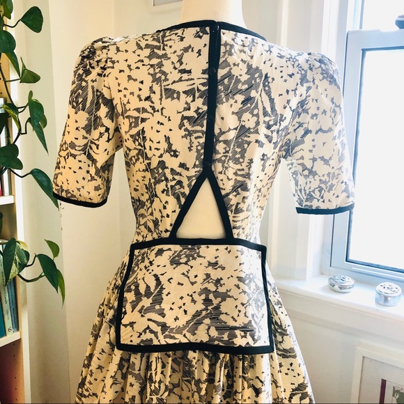 Vintage 80s silk puff sleeve dress - Picture 5 of 8